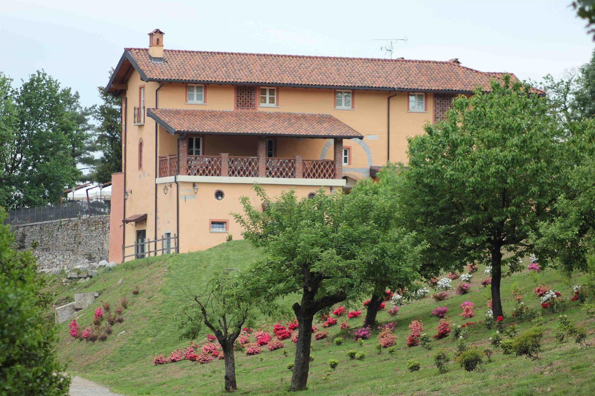 Tenuta Montezeglio Country Family House Invorio Inferiore Bagian luar foto